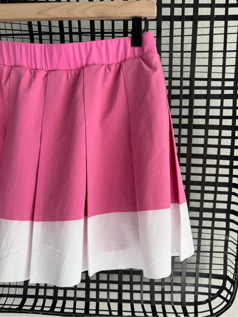Varley Chase Mid-Rise Skort - Picture 2 of 5
